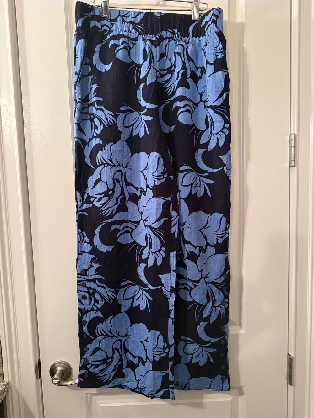 NWT Soft Surroundings Navy and Light Blue Gauze Floral Wide Leg Pants Sz M